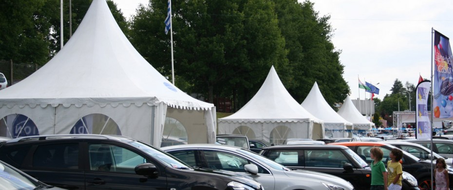 Village concessionnaires automobiles avec des gardens 5m5m